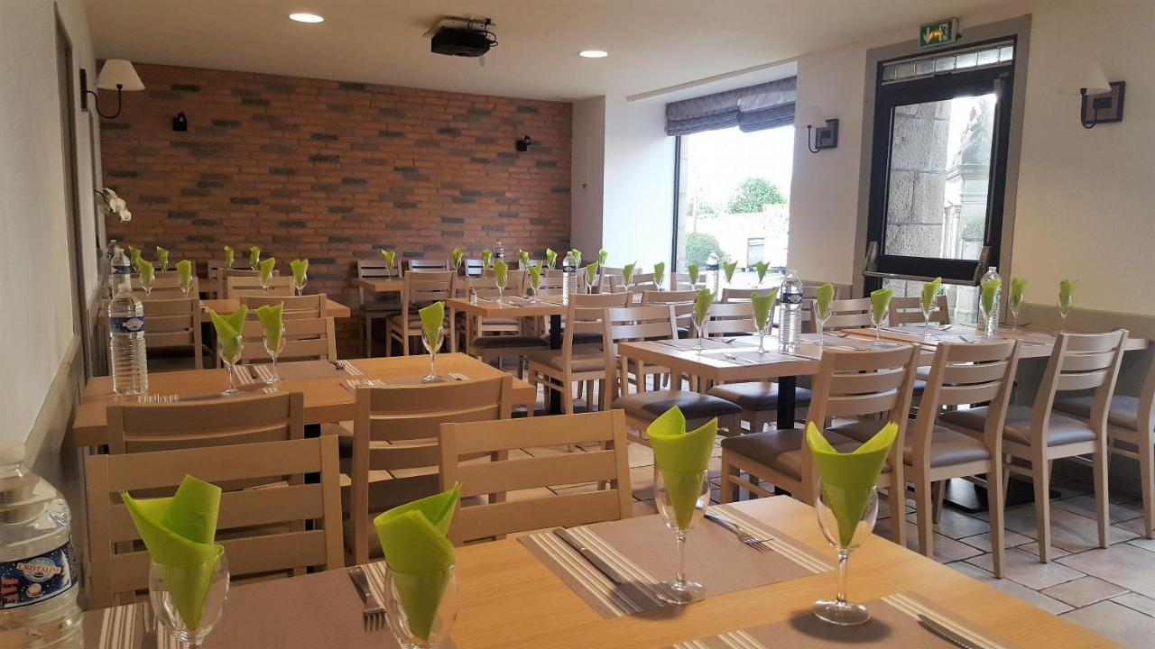 Hotel Restaurant Le Capricorne Pouldreuzic エクステリア 写真
